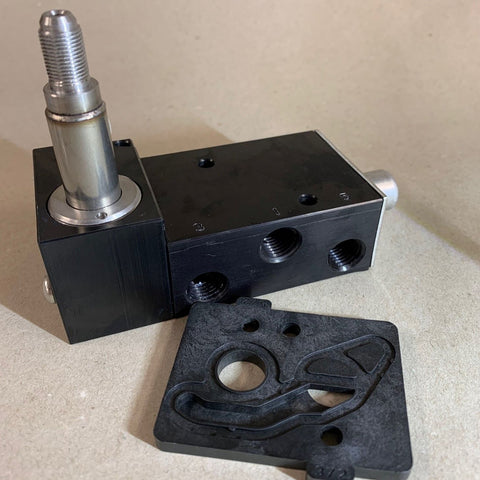 PARKER/SKINNER NAMUR VALVE - 3 OR FOUR WAY VALVE, ¼” NPT - PRESSURE VESSEL ONLY NO COIL - PART# 73417AKEKN00